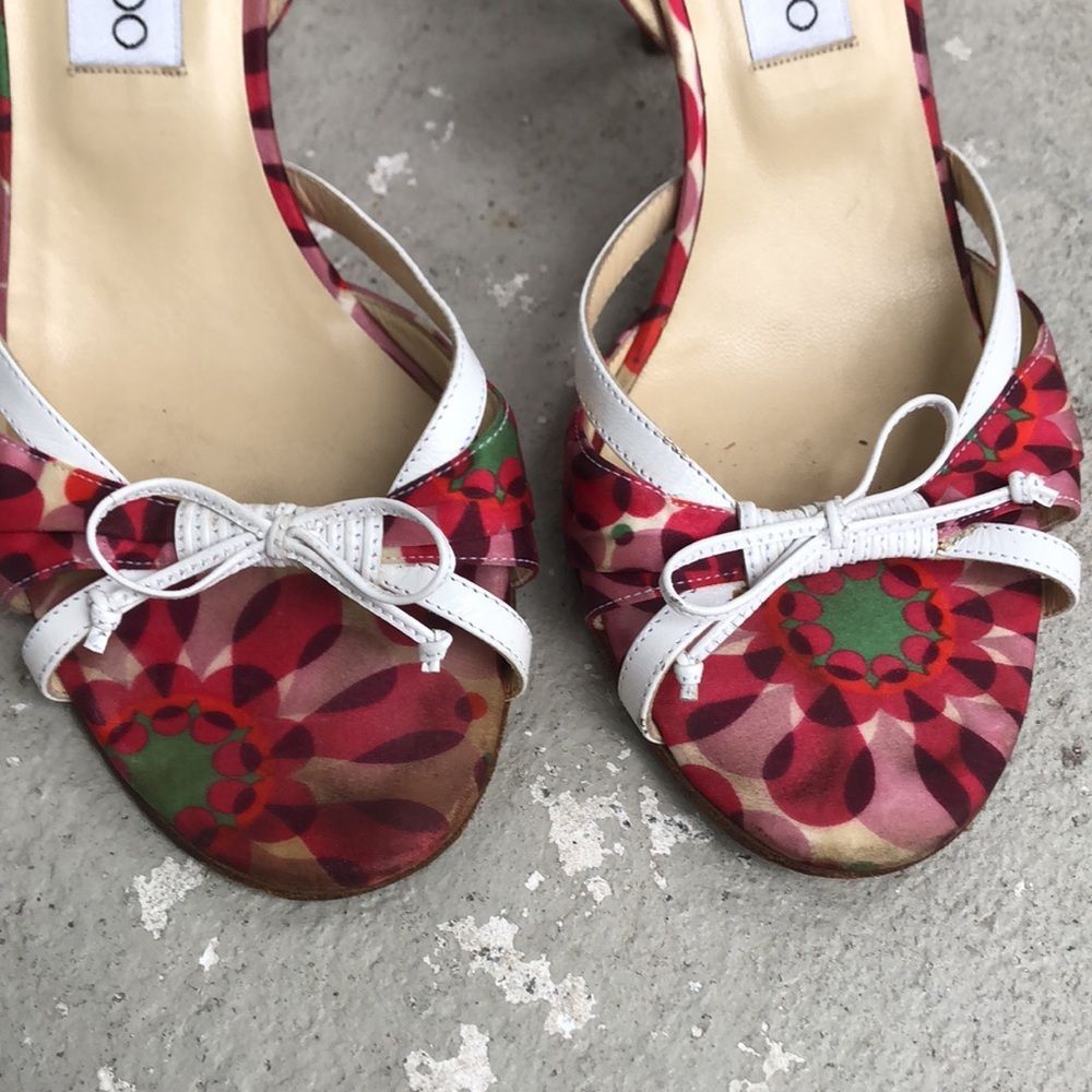 Jimmy Choo Red Floral Slingback Heels with White Bow - Picture 4 of 7